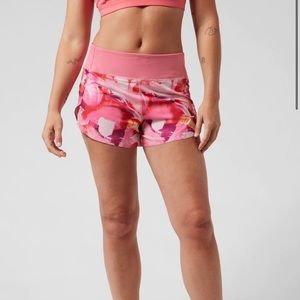 Athleta Run With It Textured 3.5” Shorts in Pink